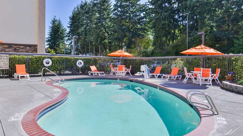 <b>Hampton Inn Seattle-Airport Pool</b>. Images powered by <a href="https://iceportal.shijigroup.com/" title="IcePortal" target="_blank">IcePortal</a>.