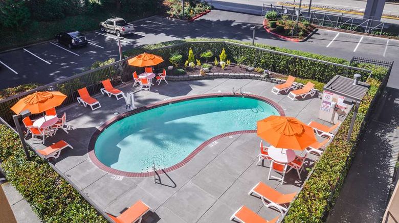 <b>Hampton Inn Seattle-Airport Pool</b>. Images powered by <a href="https://iceportal.shijigroup.com/" title="IcePortal" target="_blank">IcePortal</a>.