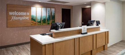 Hampton Inn Seattle-Airport Lobby