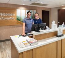 Hampton Inn Seattle-Airport Lobby