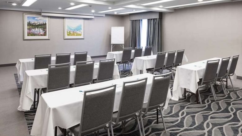<b>Homewood Suites by Hilton Meeting</b>. Images powered by <a href="https://iceportal.shijigroup.com/" title="IcePortal" target="_blank">IcePortal</a>.