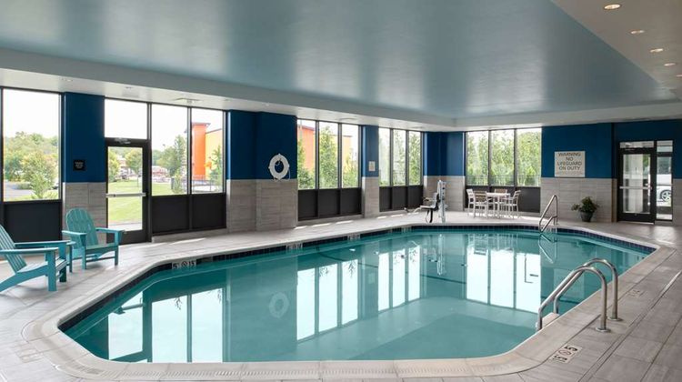 Hampton Inn Seekonk Pool