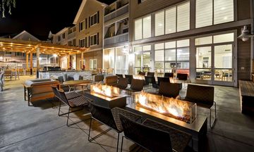 Homewood Stes Hilton Oakland-Waterfront