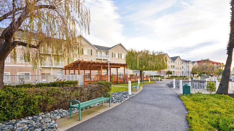 <b>Homewood Stes Hilton Oakland-Waterfront Exterior</b>. Images powered by <a href="https://iceportal.shijigroup.com/" title="IcePortal" target="_blank">IcePortal</a>.