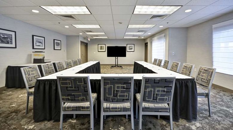 <b>Homewood Stes Hilton Oakland-Waterfront Meeting</b>. Images powered by <a href="https://iceportal.shijigroup.com/" title="IcePortal" target="_blank">IcePortal</a>.