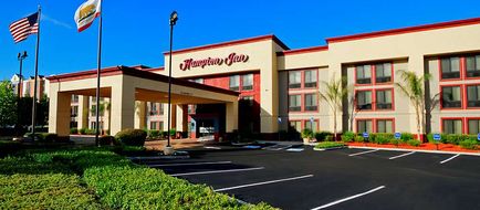Hampton Inn Fremont Exterior