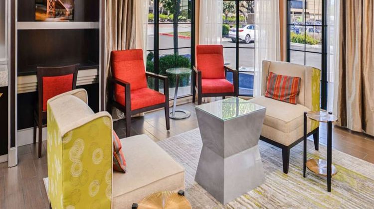 Hampton Inn Suites Burlingame Lobby