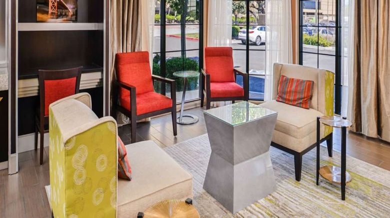 <b>Hampton Inn Suites Burlingame Lobby</b>. Images powered by <a href="https://iceportal.shijigroup.com/" title="IcePortal" target="_blank">IcePortal</a>.
