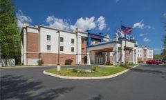 Hampton Inn & Suites Lenox