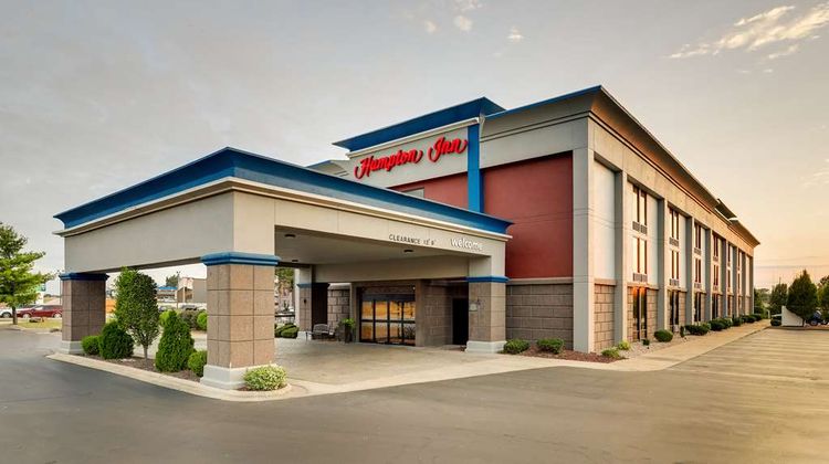 Hampton Inn Lebanon Exterior