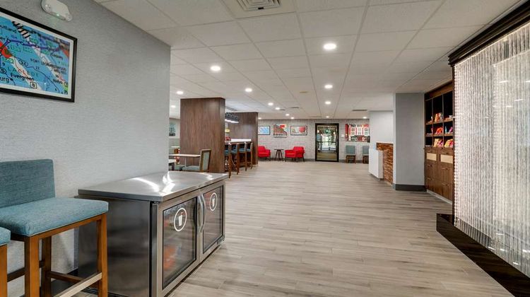 Hampton Inn Lebanon Lobby