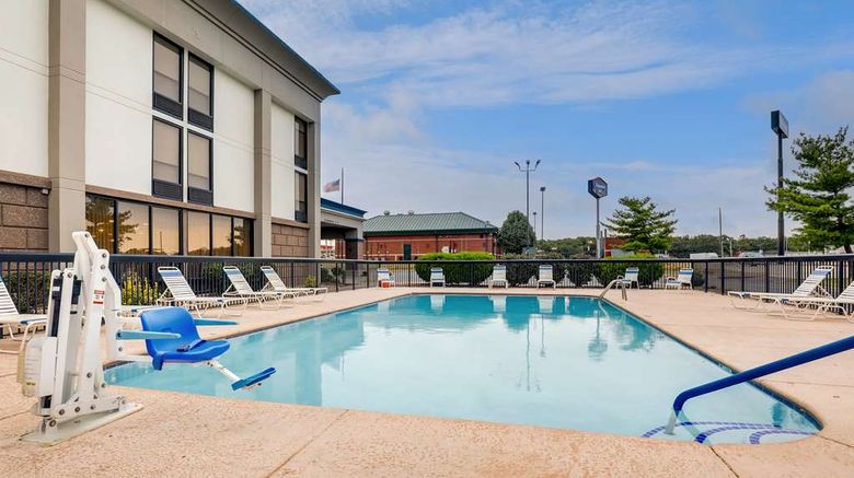 <b>Hampton Inn Lebanon Pool</b>. Images powered by <a href="https://iceportal.shijigroup.com/" title="IcePortal" target="_blank">IcePortal</a>.