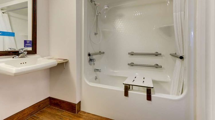 Hampton Inn Springfield Room