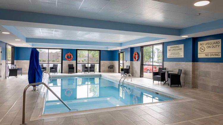 Hampton Inn Springfield Pool