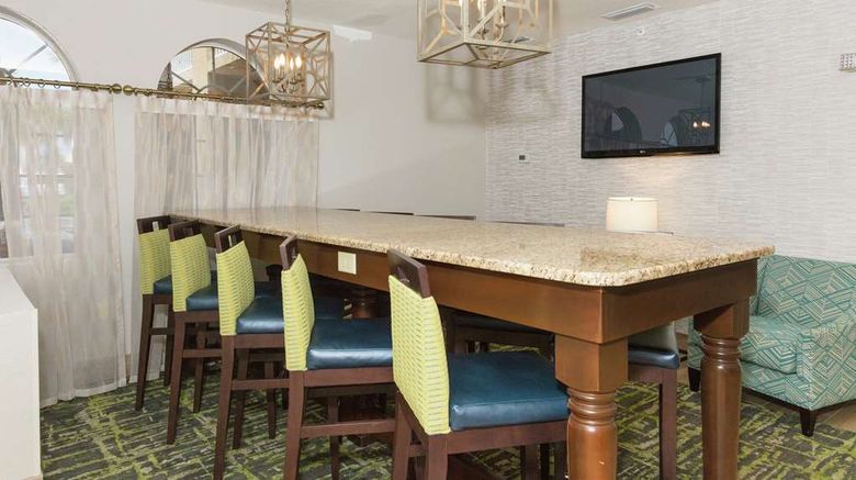 <b>Hampton Inn St Augustine Beach Lobby</b>. Images powered by <a href="https://iceportal.shijigroup.com/" title="IcePortal" target="_blank">IcePortal</a>.