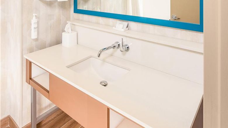 <b>Hampton Inn St Augustine-Vilano Beach Room</b>. Images powered by <a href="https://iceportal.shijigroup.com/" title="IcePortal" target="_blank">IcePortal</a>.