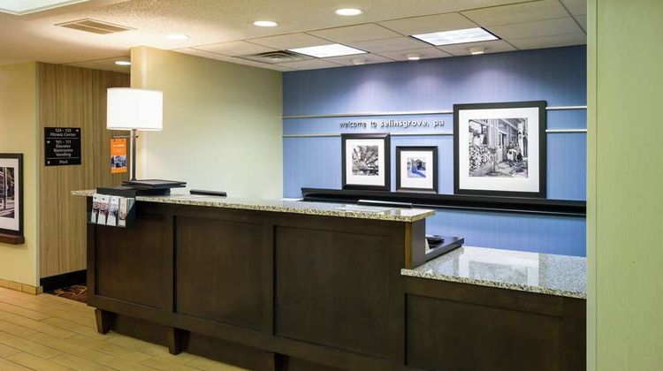 Hampton Inn Selinsgrove Lobby