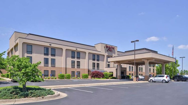 Hampton Inn Staunton Exterior