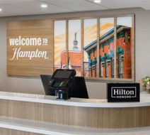 Hampton Inn Staunton Lobby
