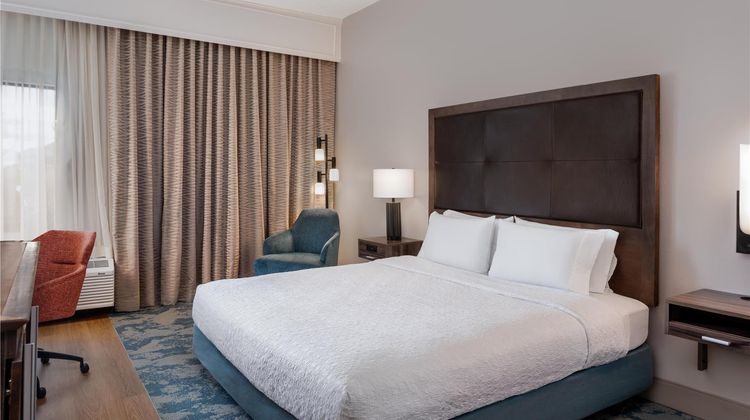 Hampton Inn South Hill Room