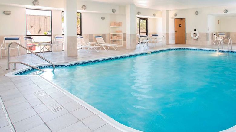 <b>Hampton Inn Shawnee Pool</b>. Images powered by <a href="https://iceportal.shijigroup.com/" title="IcePortal" target="_blank">IcePortal</a>.
