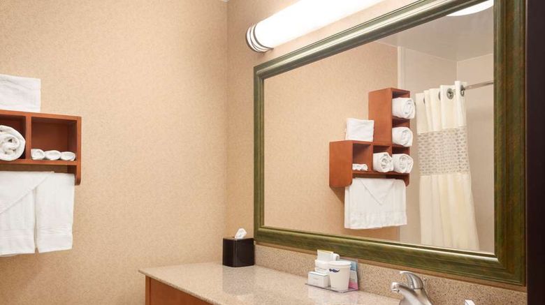 <b>Hampton Inn Shawnee Room</b>. Images powered by <a href="https://iceportal.shijigroup.com/" title="IcePortal" target="_blank">IcePortal</a>.
