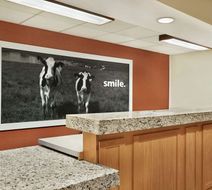Hampton Inn Shawnee Lobby
