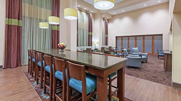 Hampton Inn Shreveport Bossier Airline Lobby