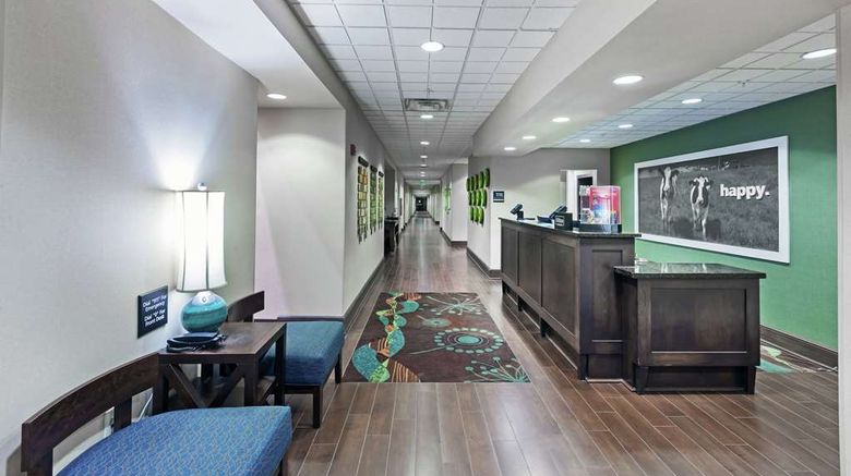 <b>Hampton Inn Shreveport Bossier Airline Lobby</b>. Images powered by <a href="https://iceportal.shijigroup.com/" title="IcePortal" target="_blank">IcePortal</a>.