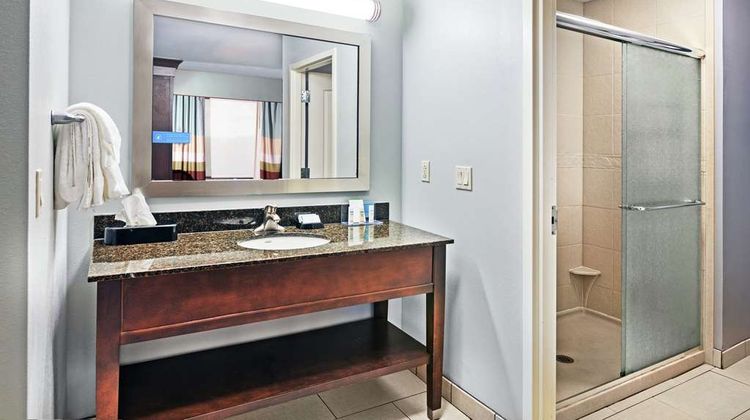 Hampton Inn Shreveport Bossier Airline Room