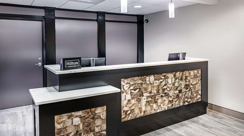 <b>Homewood Suites Shreveport Lobby</b>. Images powered by <a href="https://iceportal.shijigroup.com/" title="IcePortal" target="_blank">IcePortal</a>.