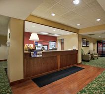 Hampton Inn Sidney Lobby