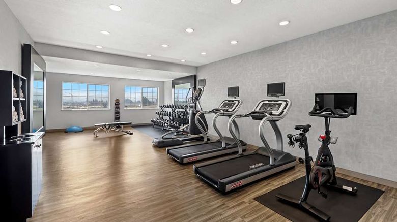 <b>Hampton Inn Morgan Hill Health</b>. Images powered by <a href="https://iceportal.shijigroup.com/" title="IcePortal" target="_blank">IcePortal</a>.