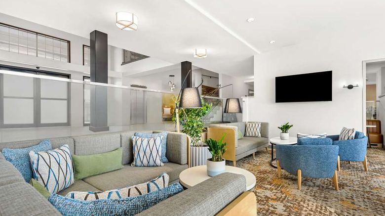 <b>Hampton Inn Morgan Hill Lobby</b>. Images powered by <a href="https://iceportal.shijigroup.com/" title="IcePortal" target="_blank">IcePortal</a>.