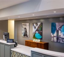 DoubleTree by Hilton Campbell-Pruneyard Lobby