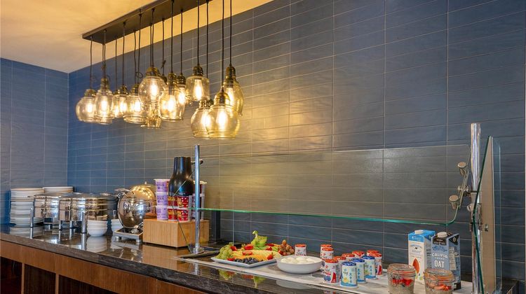 DoubleTree by Hilton Campbell-Pruneyard Restaurant