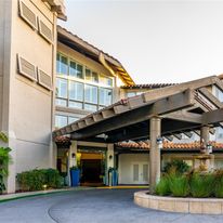 DoubleTree by Hilton Campbell-Pruneyard