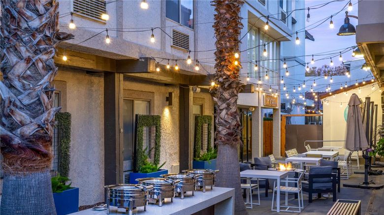 <b>DoubleTree by Hilton Campbell-Pruneyard Exterior</b>. Images powered by <a href="https://iceportal.shijigroup.com/" title="IcePortal" target="_blank">IcePortal</a>.