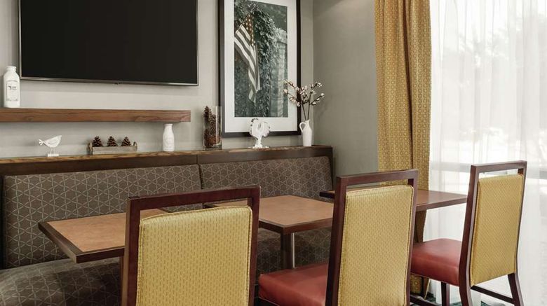 <b>Hampton Inn San Angelo Lobby</b>. Images powered by <a href="https://iceportal.shijigroup.com/" title="IcePortal" target="_blank">IcePortal</a>.