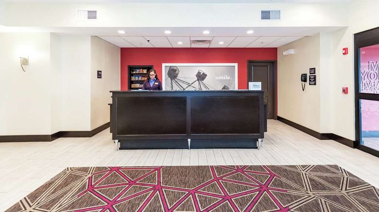 <b>Hampton Inn & Suites, Sandusky/Milan Lobby</b>. Images powered by <a href="https://iceportal.shijigroup.com/" title="IcePortal" target="_blank">IcePortal</a>.