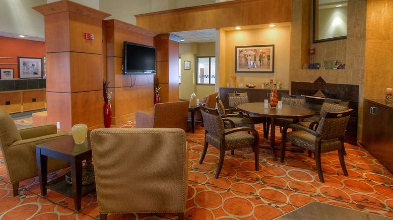 <b>Hampton Inn Salt Lake City/Layton Lobby</b>. Images powered by <a href="https://iceportal.shijigroup.com/" title="IcePortal" target="_blank">IcePortal</a>.