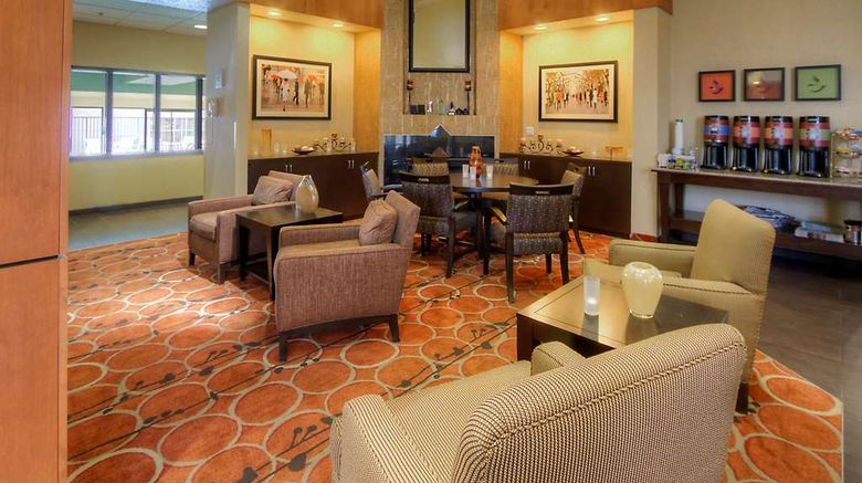<b>Hampton Inn Salt Lake City/Layton Lobby</b>. Images powered by <a href="https://iceportal.shijigroup.com/" title="IcePortal" target="_blank">IcePortal</a>.