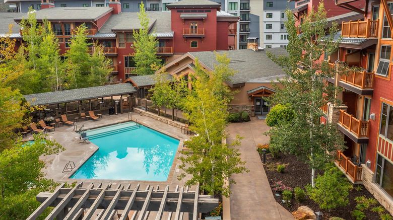 <b>Hilton Grand Vacations Sunrise Lodge Pool</b>. Images powered by <a href="https://iceportal.shijigroup.com/" title="IcePortal" target="_blank">IcePortal</a>.