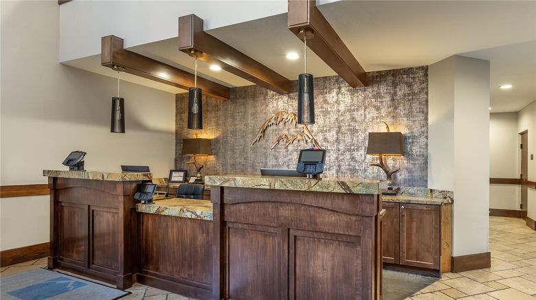 <b>Hilton Grand Vacations Sunrise Lodge Lobby</b>. Images powered by <a href="https://iceportal.shijigroup.com/" title="IcePortal" target="_blank">IcePortal</a>.