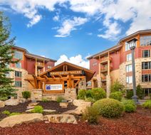 Hilton Grand Vacations Sunrise Lodge Exterior