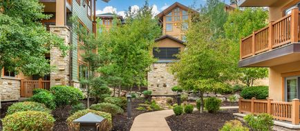 Hilton Grand Vacations Sunrise Lodge Exterior