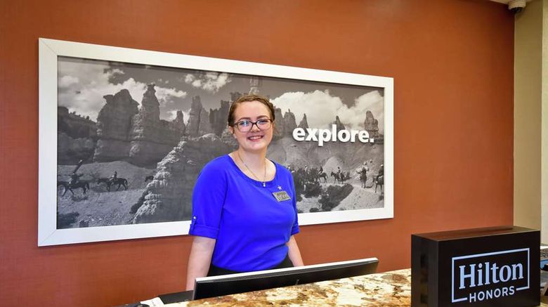 <b>Hampton Inn & Suites Salt Lake City-West Lobby</b>. Images powered by <a href="https://iceportal.shijigroup.com/" title="IcePortal" target="_blank">IcePortal</a>.