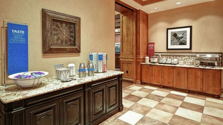 <b>Hampton Inn & Suites Salt Lake City-West Restaurant</b>. Images powered by <a href="https://iceportal.shijigroup.com/" title="IcePortal" target="_blank">IcePortal</a>.