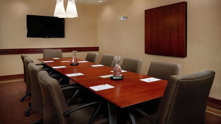 Hampton Inn & Suites Salem Meeting