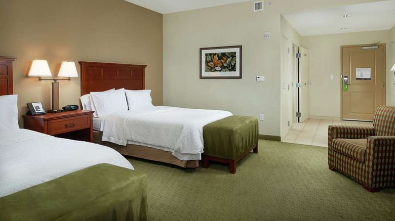 <b>Hampton Inn & Suites Salem Room</b>. Images powered by <a href="https://iceportal.shijigroup.com/" title="IcePortal" target="_blank">IcePortal</a>.